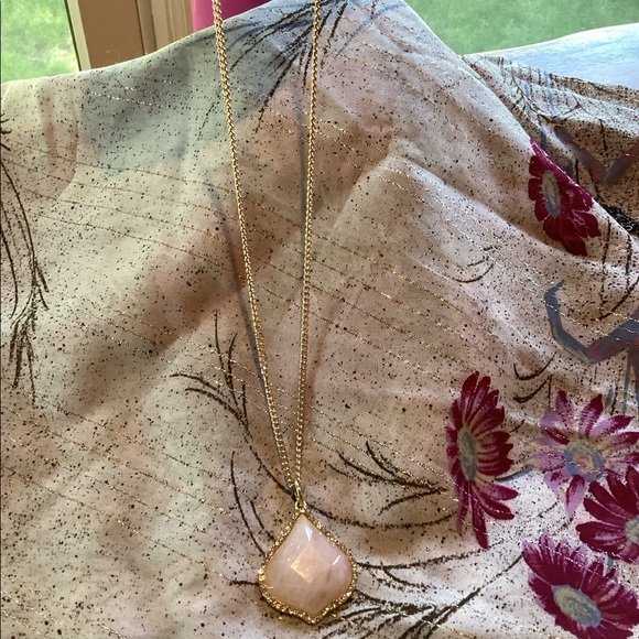 Rose Quartz Pendant Necklace - Picture 4 of 9